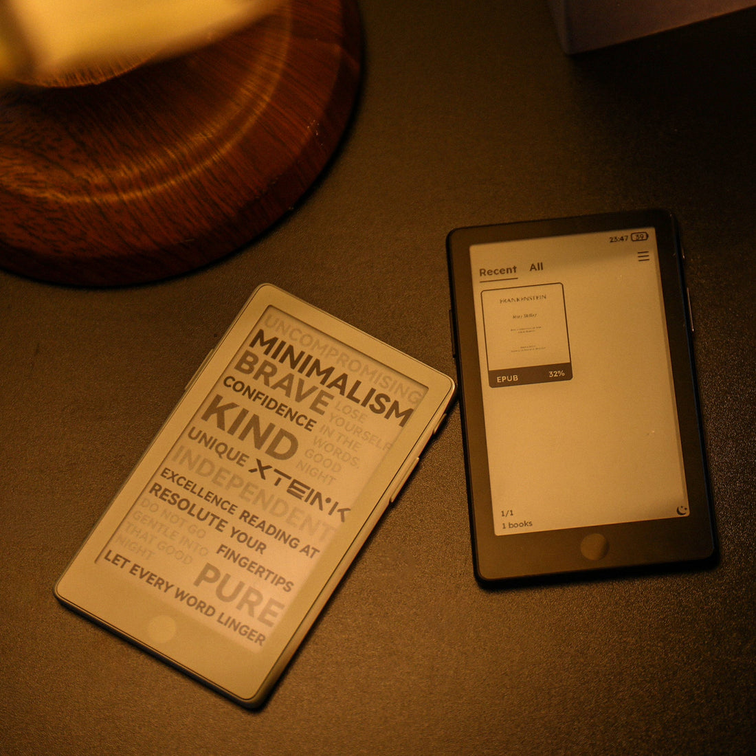 What Is a Purse Kindle? LCD Mini Device vs E Ink Reader