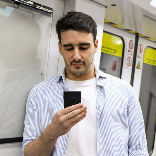 Is a 3.7-Inch Tiny E-Reader Usable? The Honest Tradeoff