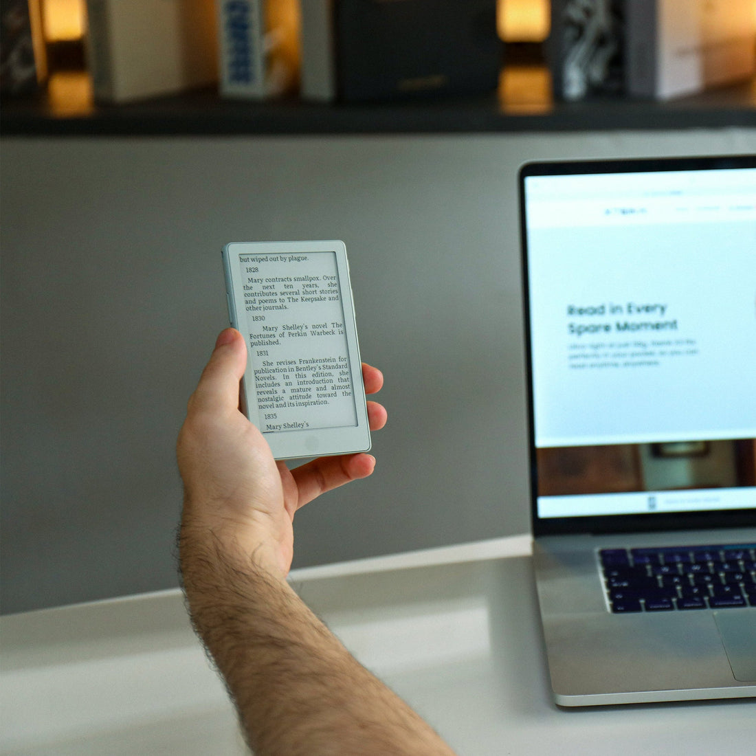 Xteink X4 Pro: The Specs, What It Does, and Who It's For